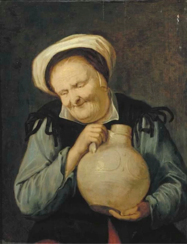 Una vecchia che tiene in mano un vaso di gres